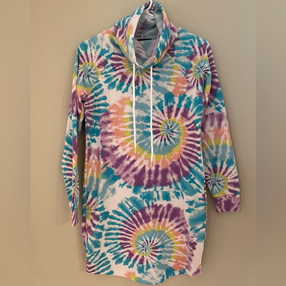NWOT Women’s Almost Famous Tie Dye Tunic Sweater Sweatshirt Dress Swim Coverup